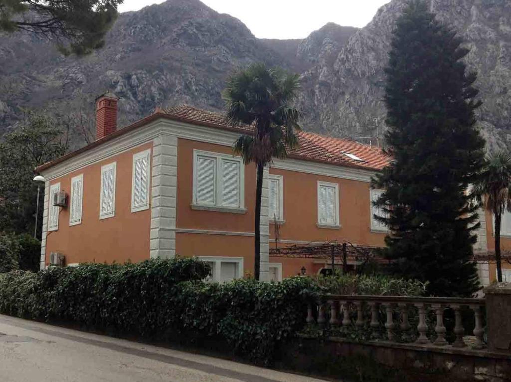 Apartments Vojin Risan Esterno foto