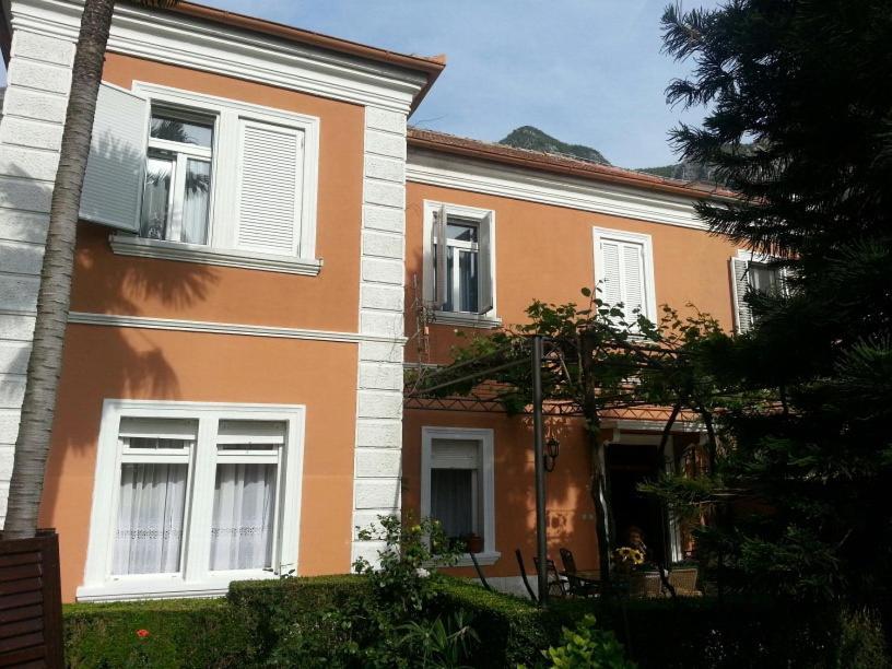 Apartments Vojin Risan Esterno foto